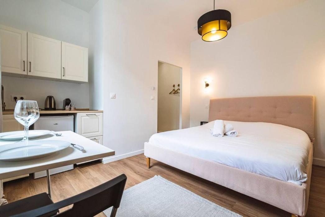 Pink, Appartement En Plein Coeur De 랭스 외부 사진